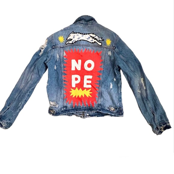 RARE ZARA Denim Jacket White Dog Unique Graffiti Art Painting Graphic Trafaluc M - Picture 4 of 10